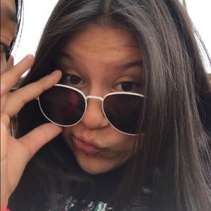 Meet your Posher, Andrea